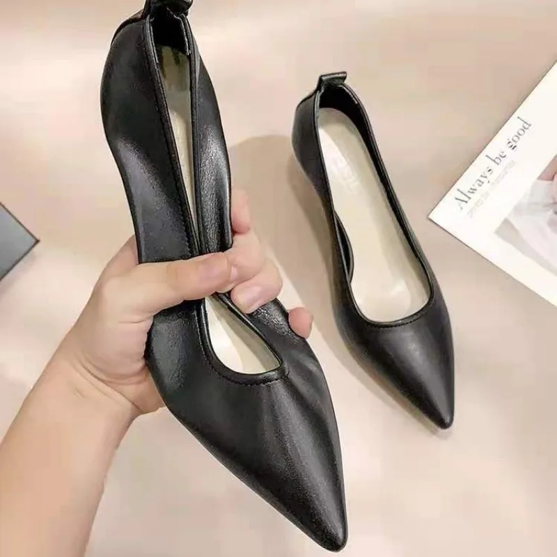 Ladies Pumps Moccasins Pointed Toe Office Black Sexy Buty damskie na średnim obcasie Summer 2024 E Vacation Wholesale Trend Shoe