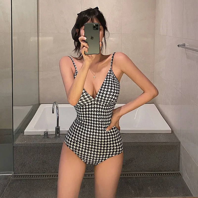 

Ретро-купальник-монокини для женщин, сексуальный, для термальных источников и консервативного стиля, бренд ADENAH, повседневный, с фиксированными вкладышами для груди