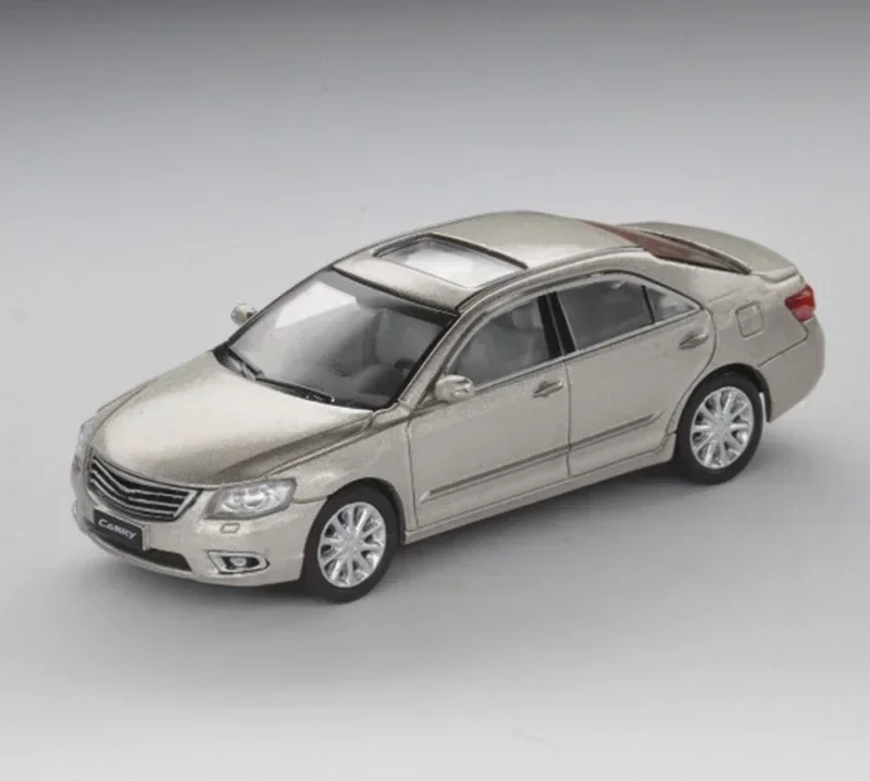 

XCartoys 1:64 Camry Beige Diecast Model Car