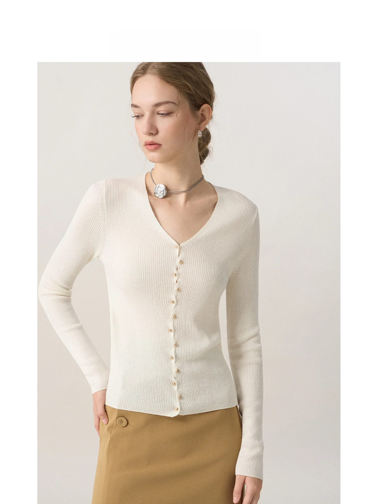 

RiQia Ya Ji шерстяная трикотажная основа с v-образным вырезом и пуговицами, повседневная основа для похудения, длинная све, обычная длина, чистый цвет