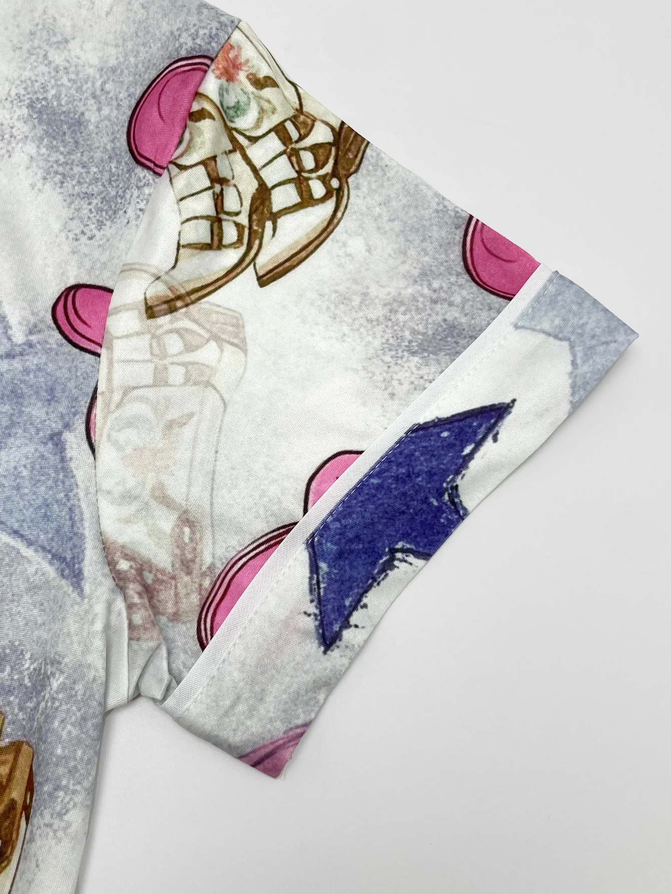 Standard Size Spring and Summer Women's Two-Piece Pajamas Western Style Pink Cowboy Hat Printed Comfortable Short-Sleeved Tie Top and Matching Shorts, Fashionable Cardigan Pajama Set