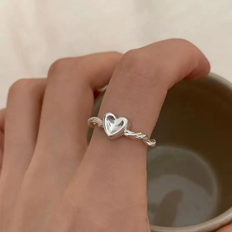 

Personalized Creative Love Wrapped Open Ring Fashion Light Luxury Women Anniversary Gift Jewelry Wholesale Direct Sales