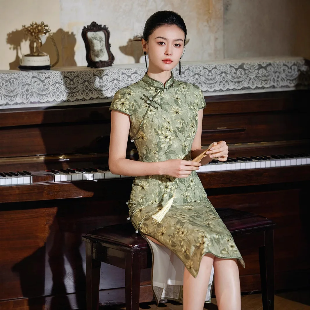 

High-End Silk Floral Traditional Vintage Modern Cheongsam Qipao Crepe De Chine Daily Women's Improved Retro Mid-Length