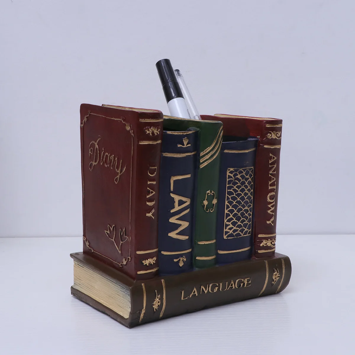 

Retro Style Resin Book Shelf Pen Holder Vintage Desktop Ornament Creative Books Shape Pen Storage Organizer Home Decor Red