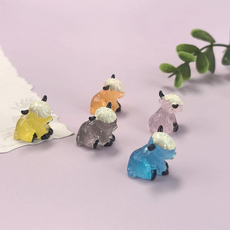 

5/10Pcs Mini Resin Highland Cow Miniatures, Glow in the Dark Cute Animals Figurines for Micro Landscape Home Desk Ornament