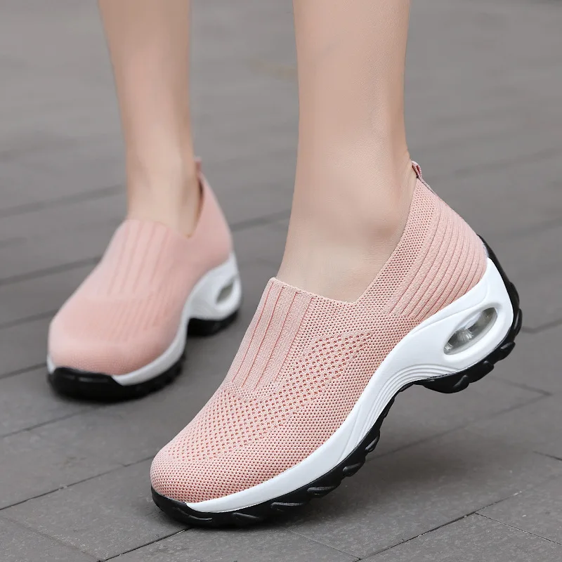 

2024 New Women Walking Shoes Breathable Mesh Sports Shoes Casual Thick Soled Height Raising Shaking Sneakers Shoes