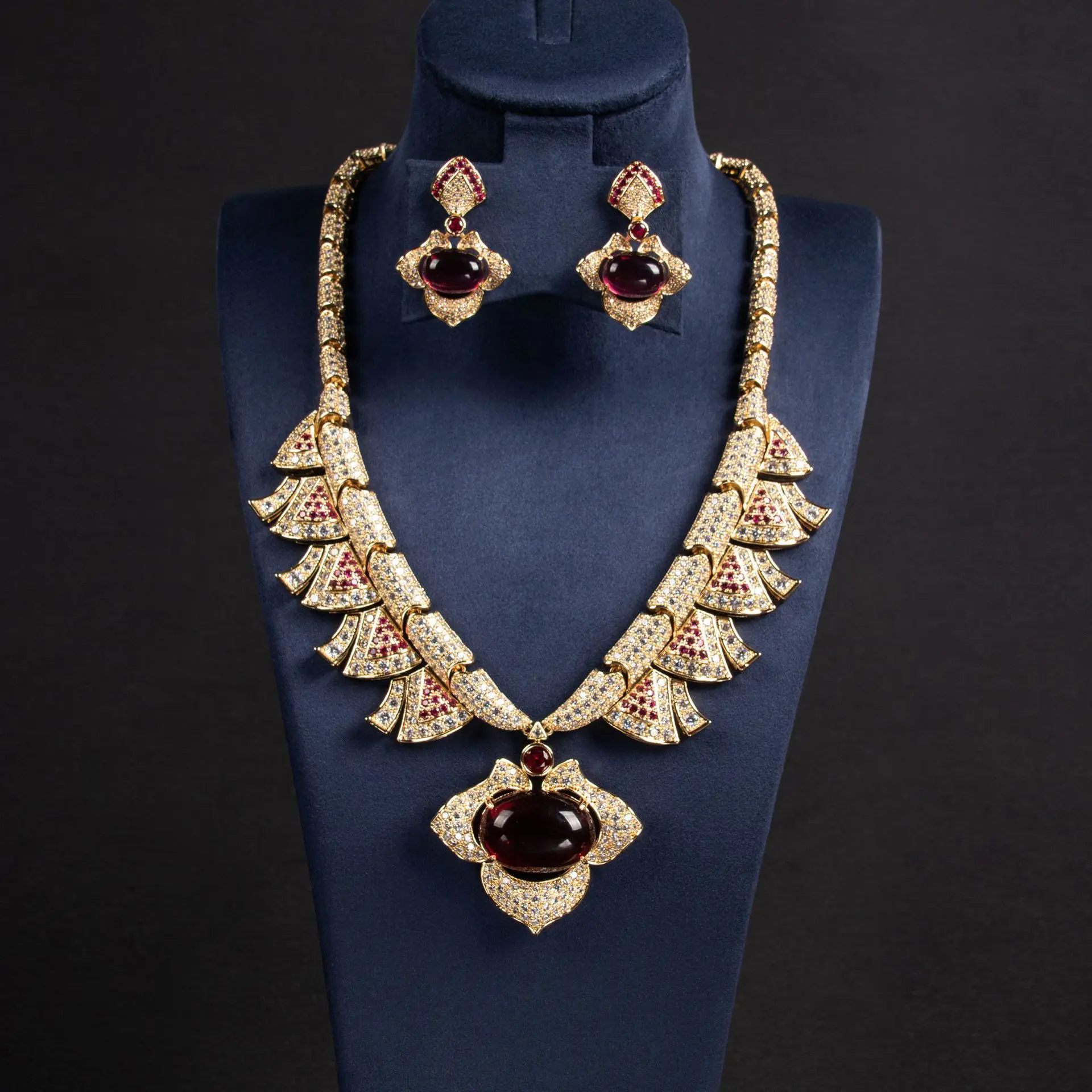

Fan Charming Pendant Necklace Earrings Colourful Women Dress Accessories Jewellery Set Evening Bridal Party Gift M-299