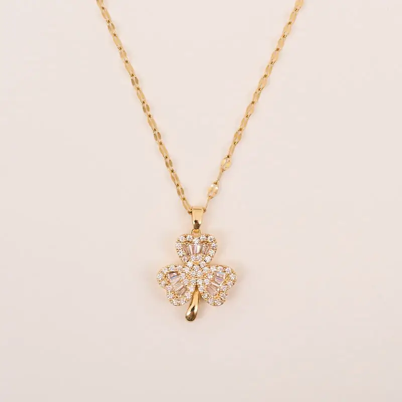 Fashionable Light Luxury Stainless Steel Lucky Petal Necklace Classic Personality Evening Wear Female Clavicle Necklace