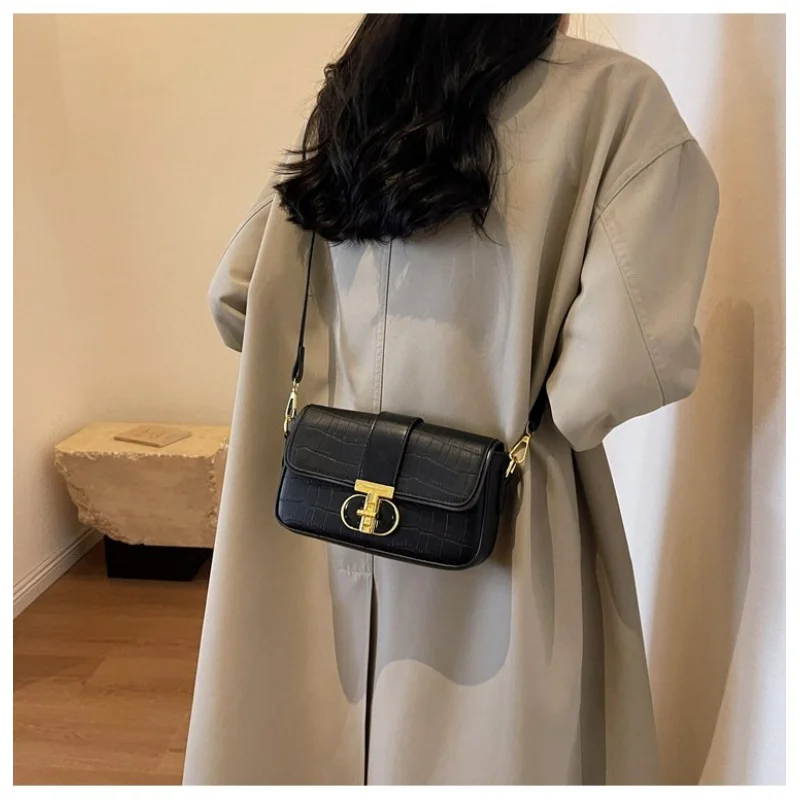 

Ретро сумка через плечо для поездок на работу, женская элегантная сумка на плечо, винтажный дизайн, просторная легкая рабочая сумка