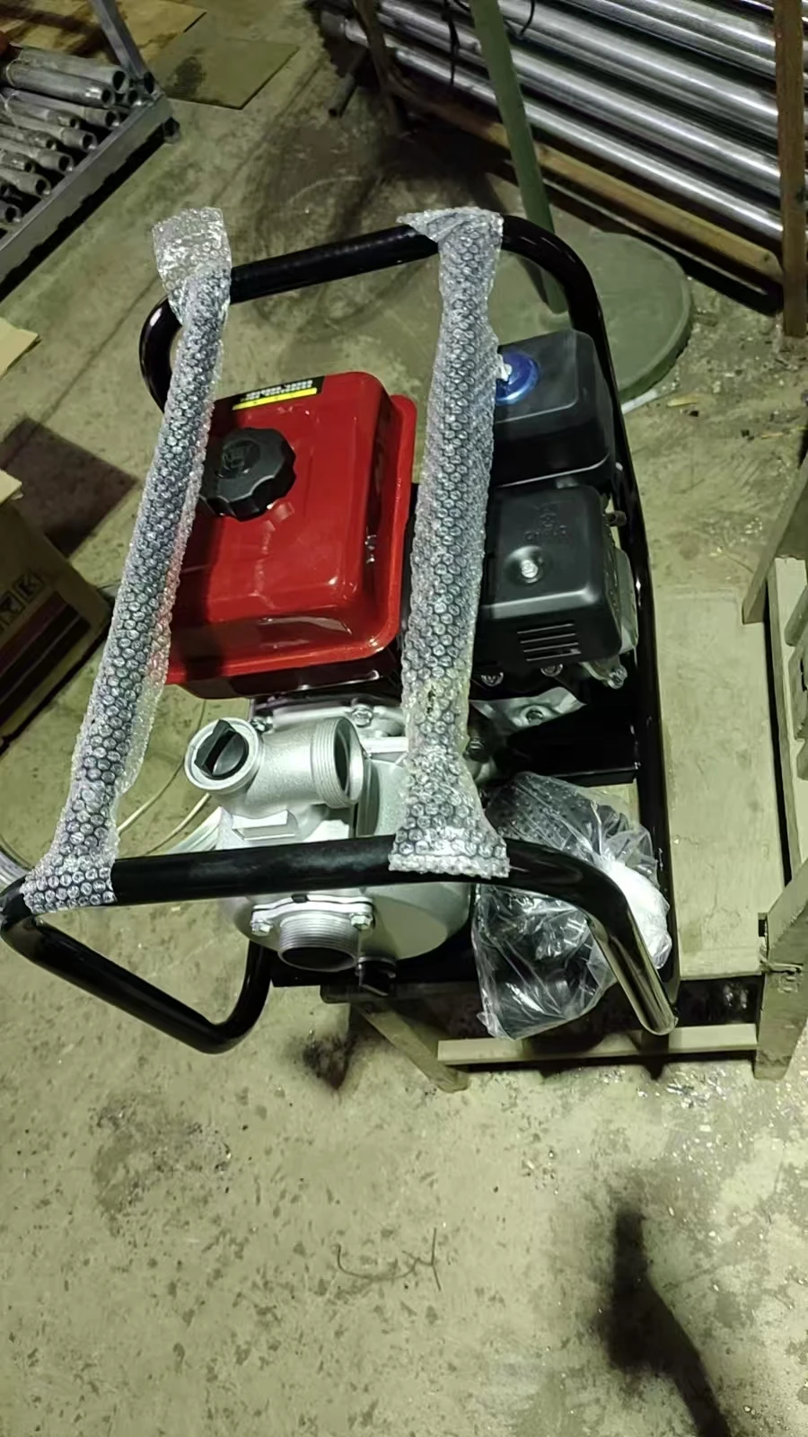 

Небольшая складная буровая установка для семейного использования, мини-буровая установка для водяных скважин с двигателем 80 м и 100 м с водяным насосом