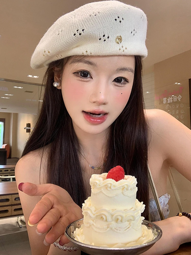 

Japanese Hollow Knitted Beret Women Summer Thin Breathable Big Size Retro Versatile Painter Hat