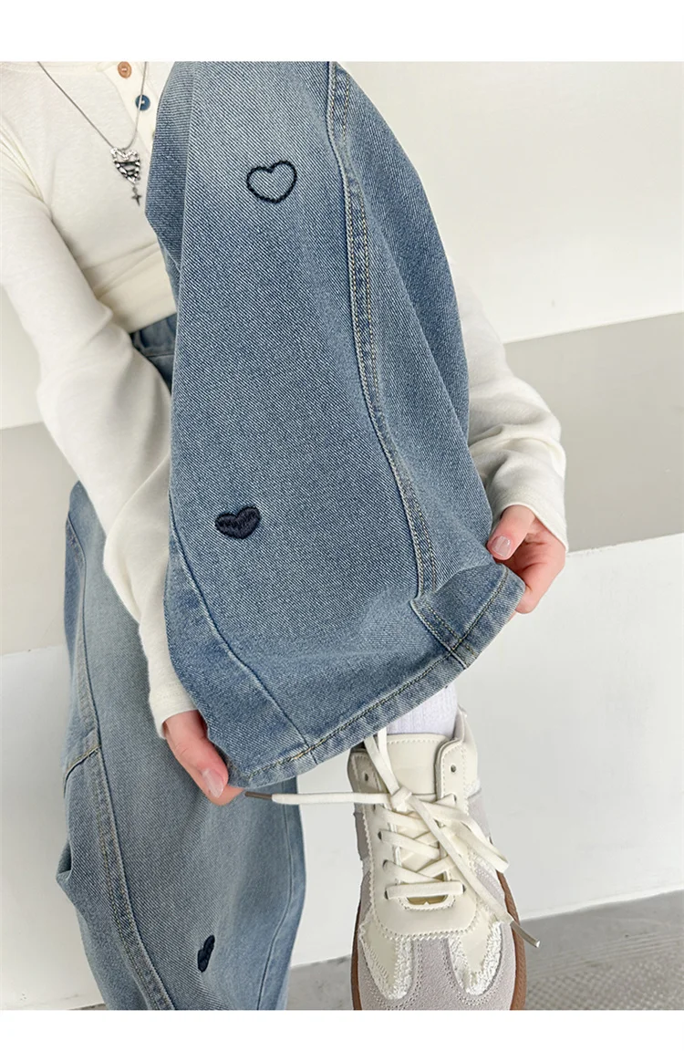 Stilvolle neue Frühlings-Kinder-Baggy-Jeans mit Herz-Stickerei für Teenager-Mädchen 5 6 8 10 11 12 13 14 Jahre Kinder Casual Denim-Hosen – Detail 4