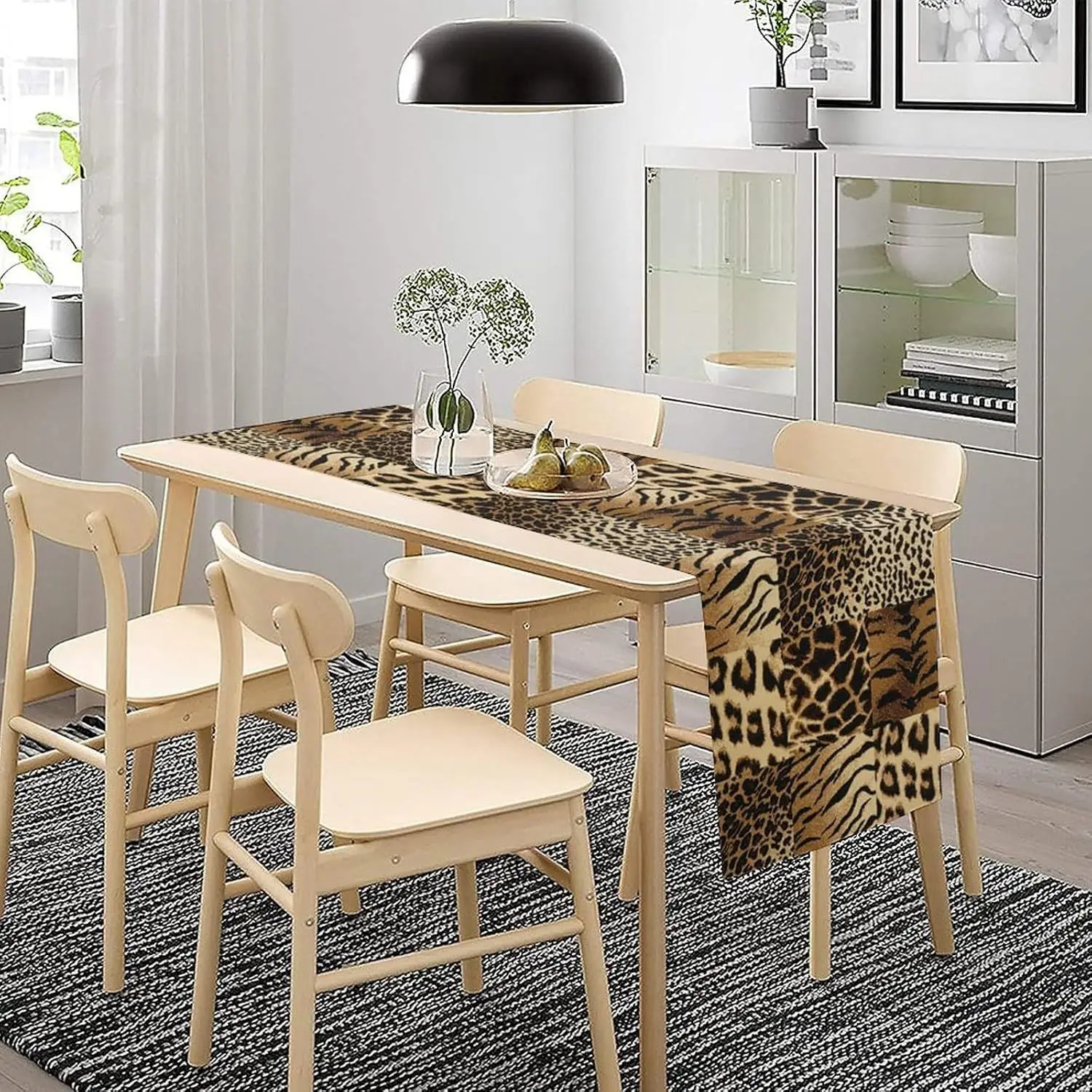 1 Piece of Wild Style Table Runner with Mixed Animal Print Patterns, a Hunting Theme Party, and the Ideal for Bohemian Home Decoration, Jungle Theme and Modern Interior Decoration