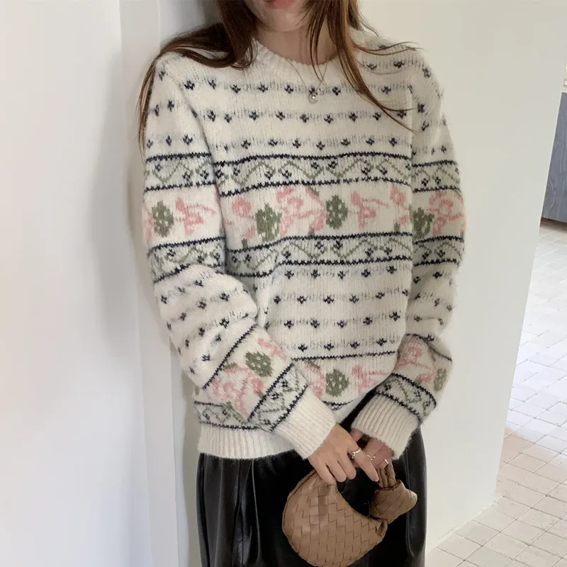 

Women's Soft Cozy Rose Pattern Knitted Sweater round Ne Overhead Chic Retro Gentle Color Blo Embroidery Commute Sle Top