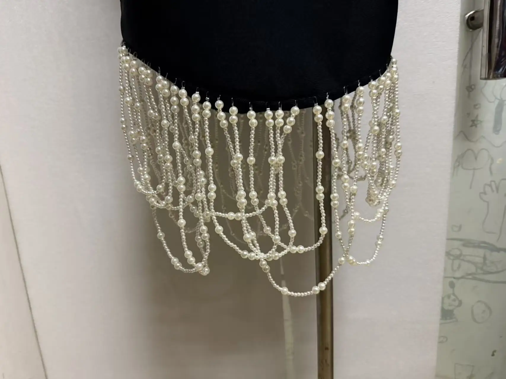 Vrouwen sexy off-shoulder backless parels kralen mini bandage jurk luxe bodycon kwastje ontwerper celebrity party cocktailjurken