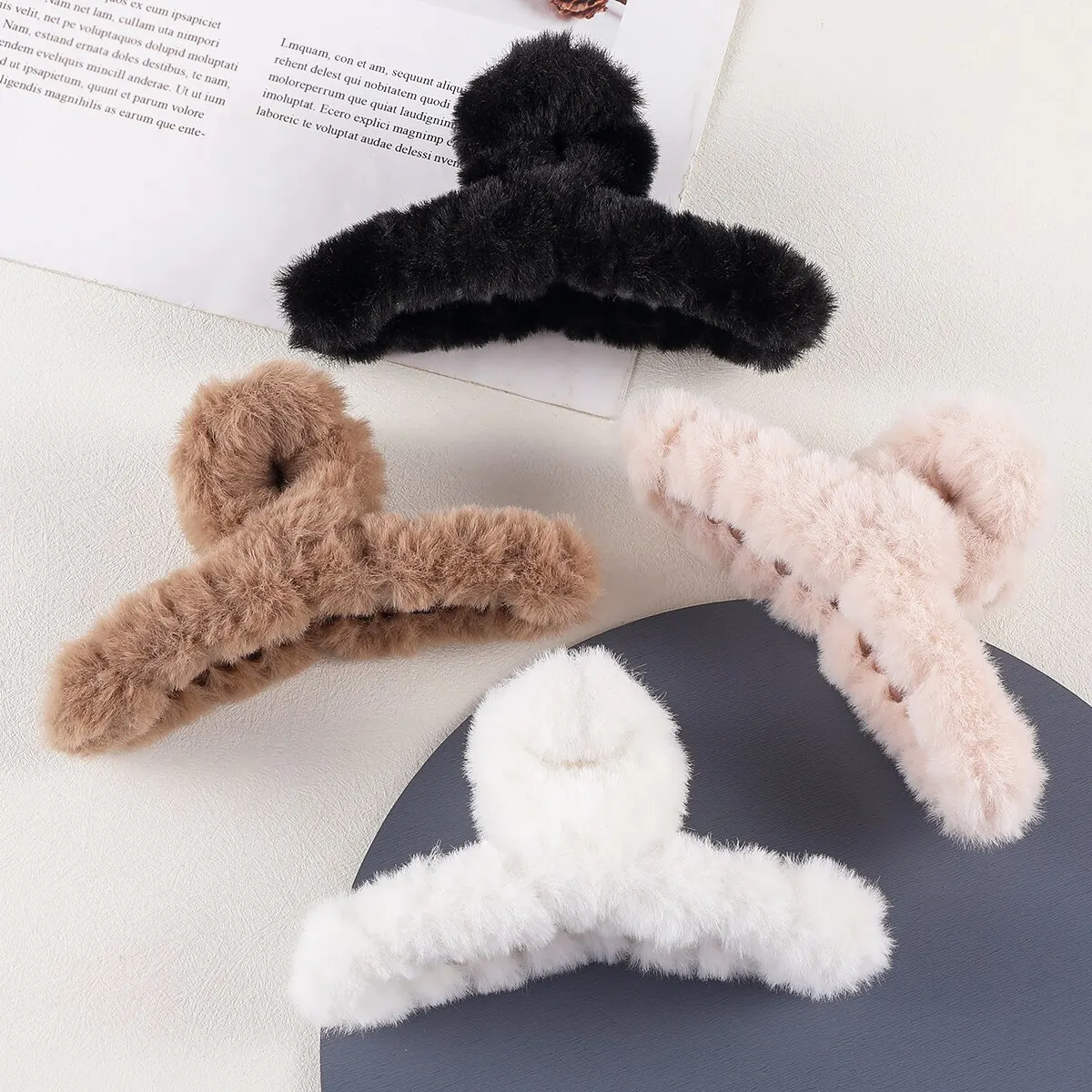 4Pcs/Set Plush Hair Claw Elegant Acrylic Hairpins Faux Fur Hair Clip Barrette Crab Headwear for Women Girls Hair Accessories