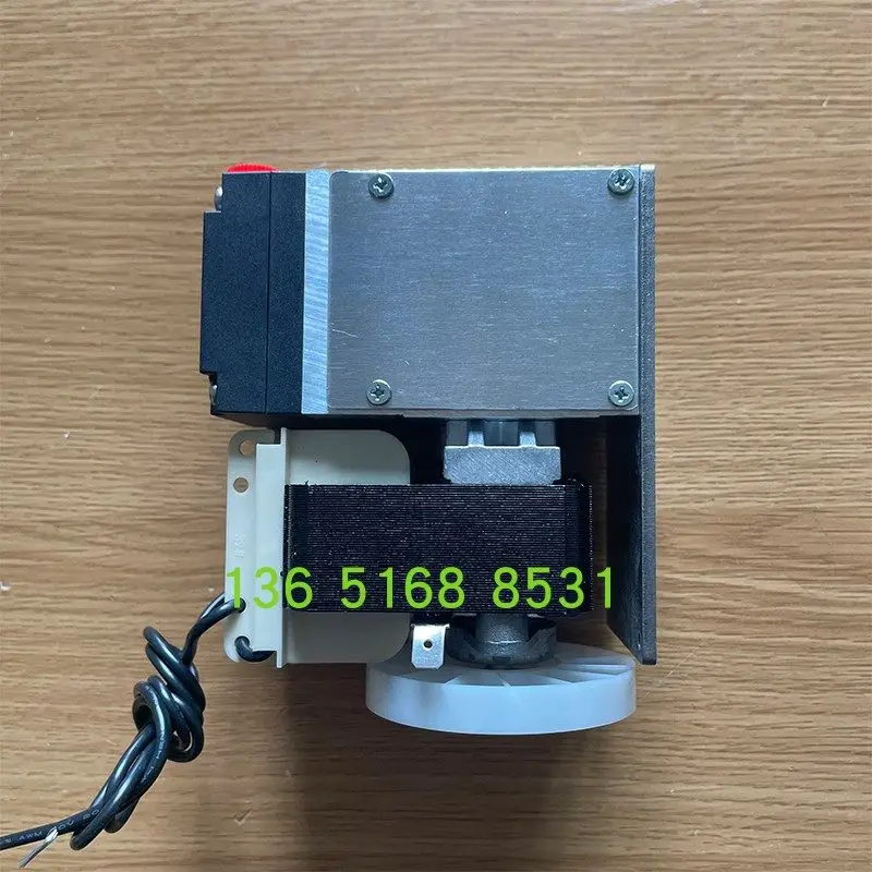 

PM26687-89 Воздушный насос CEMS Насос для отбора проб Вакуумный насос для отбора проб N89KTE