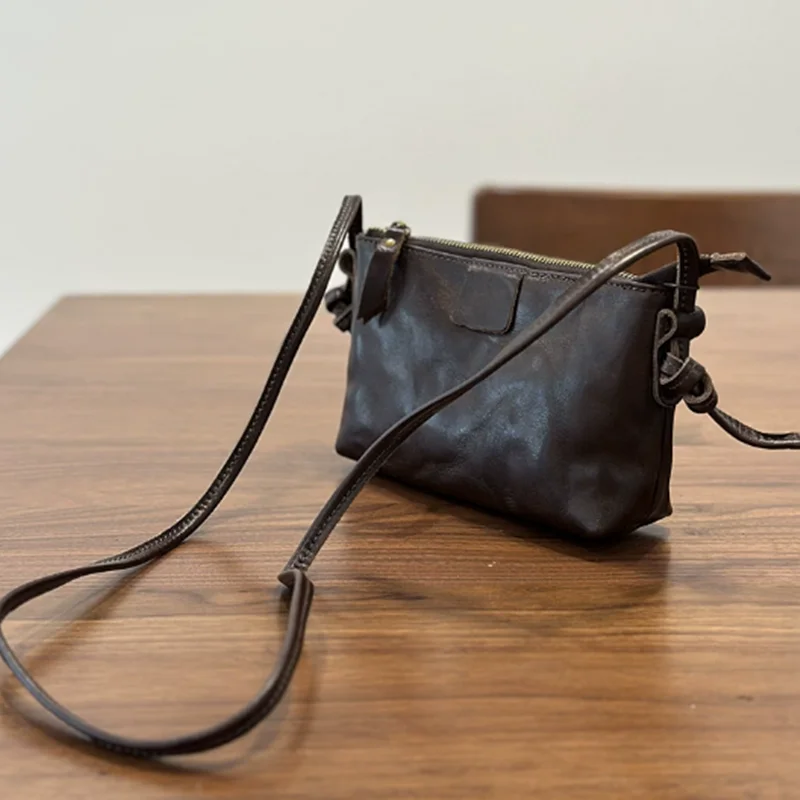 Mini crossbody dumpling bag, top layer cowhide fashionable genuine leather bag, ladies' bag, simple mobile phone small bag