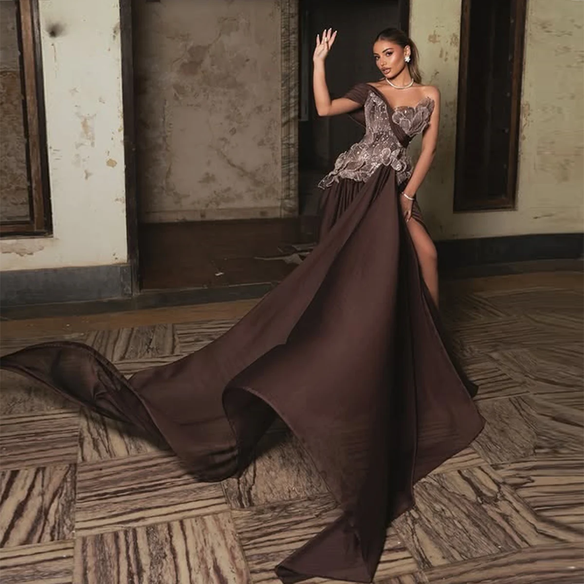 

Amazing One Shoulder Sweep Train Evening Gowns Lace Appliques Beaded Sexy High Split Prom Dress Women Wedding Party Dress