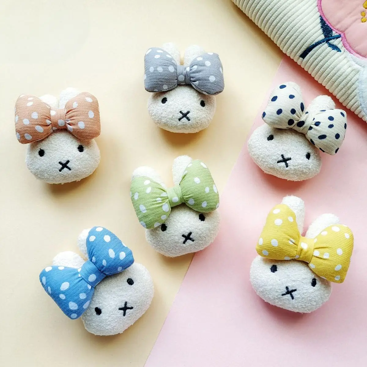 

Miffy Rabbit Kawaii мультяшная плюшевая игрушка с бантом, брошь, аксессуары, милая аниме-кукла, брошь, милые игрушки для девочек, аксессуары