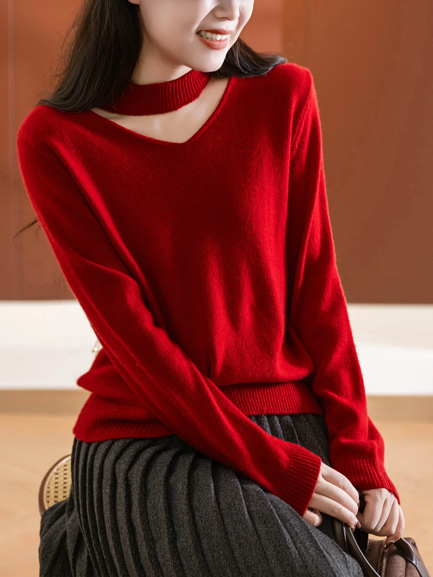 

Повседневный свитер из 100% шерсти с вырезами, цветной, с эффектом похудения, универсальный, удобный, зимний, с длинными рукавами, V-образный вырез.