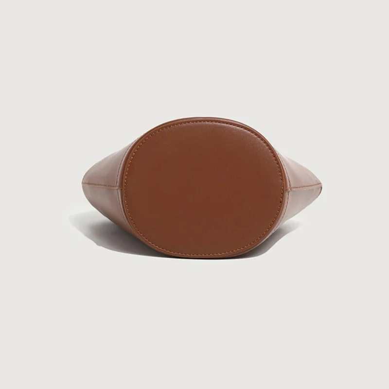 2025 PU grande capacité sac fourre-tout Vintage haut de gamme Texture bambou noeud sacs à main ventilateur conception femmes à la mode épaule