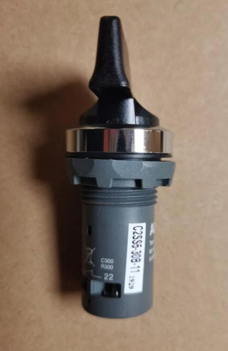 

10 pcs C2SS5-30B-10 10185666 1SFA619204R3016 Selected switch 10 pieces