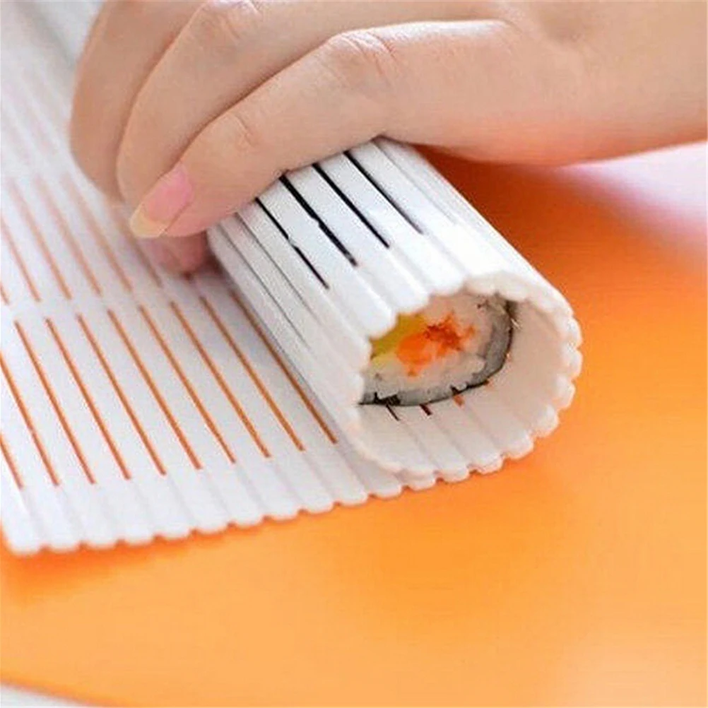 New Practical Sushi Rolling Roller Plastic Material Mat Maker Kitchen DIY Essential Tools For Sushi