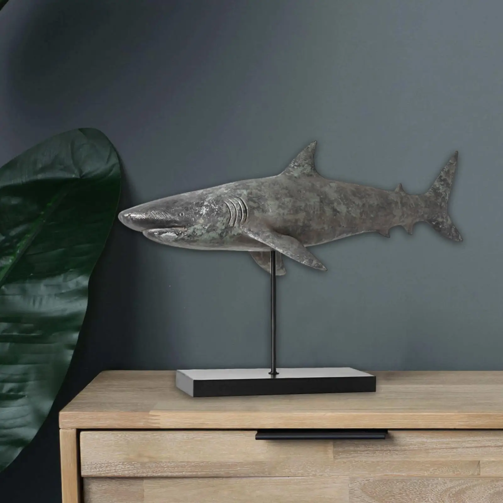 

Shark Decorative Figurine Vintage Style Home Decor Marine Animal Decoration Resin Ornaments for Office Indoor Housewarming Gifts