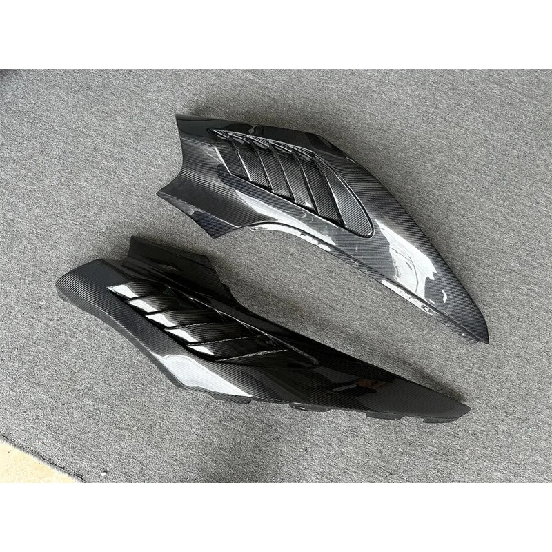 

Комплект обвеса Super Factory Upgr Auto Parts V-стиль из сухого карбона: передние крылья для McLaren 720S, 2015-2018 гг.