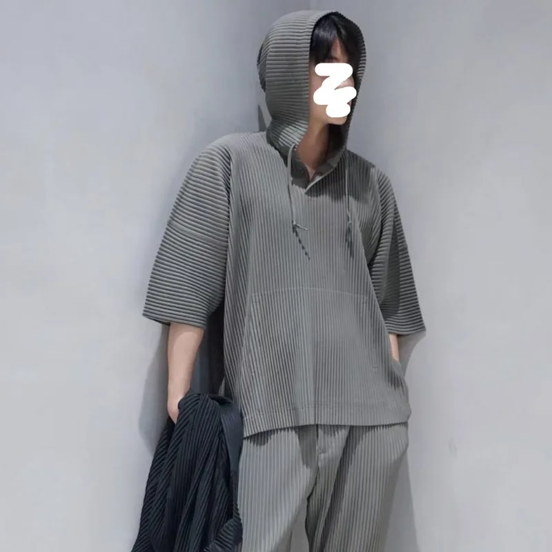 

Miyake японский плиссированный мужской свитер, весенне-летняя толстовка с короткими рукавами, свободный пуловер, повседневная куртка, топы, пригородная одежда