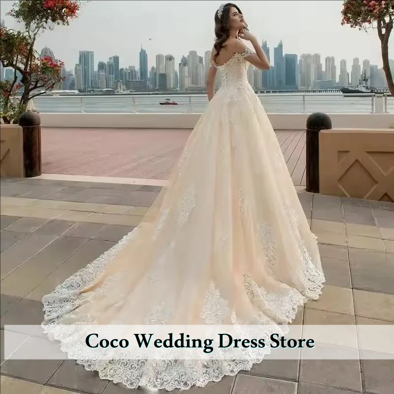 맞춤형 고급 레이스 아플리케 스위트하트 스파게티 스트랩 레이스 빈티지 웨딩드레스 비즈 장식 코트 트레인 A라인 신부 드레스