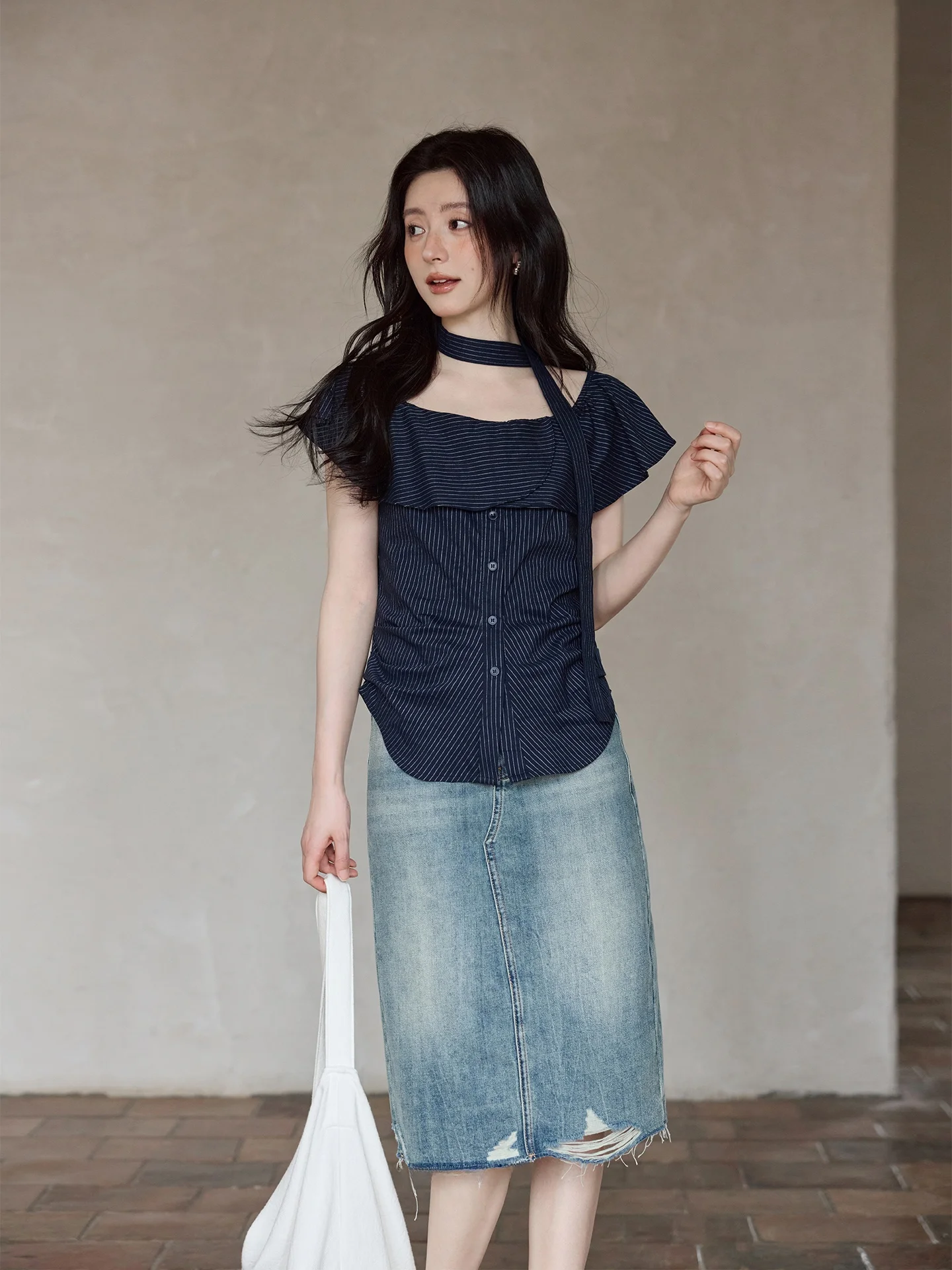 

New Summer Blue Striped Shirt with Lace Design Korean Style Commute Simple Cotton Polyester Blend Short Sleeve round Neck