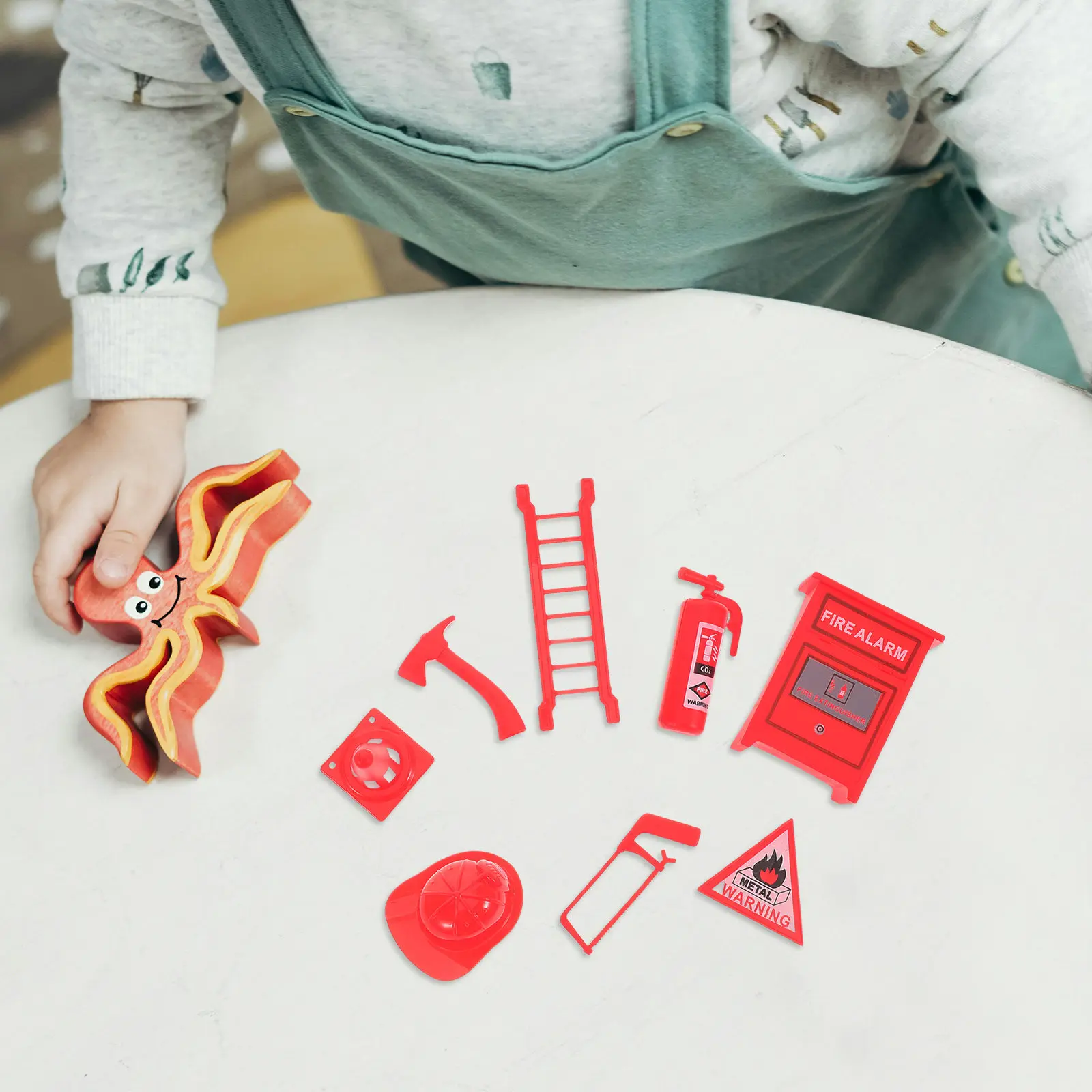 

8Pcs Firefighter Accessories Set Realistic Mini Fire Extinguishers Ladder Rescue Equipment for Kids Interactive Role Play