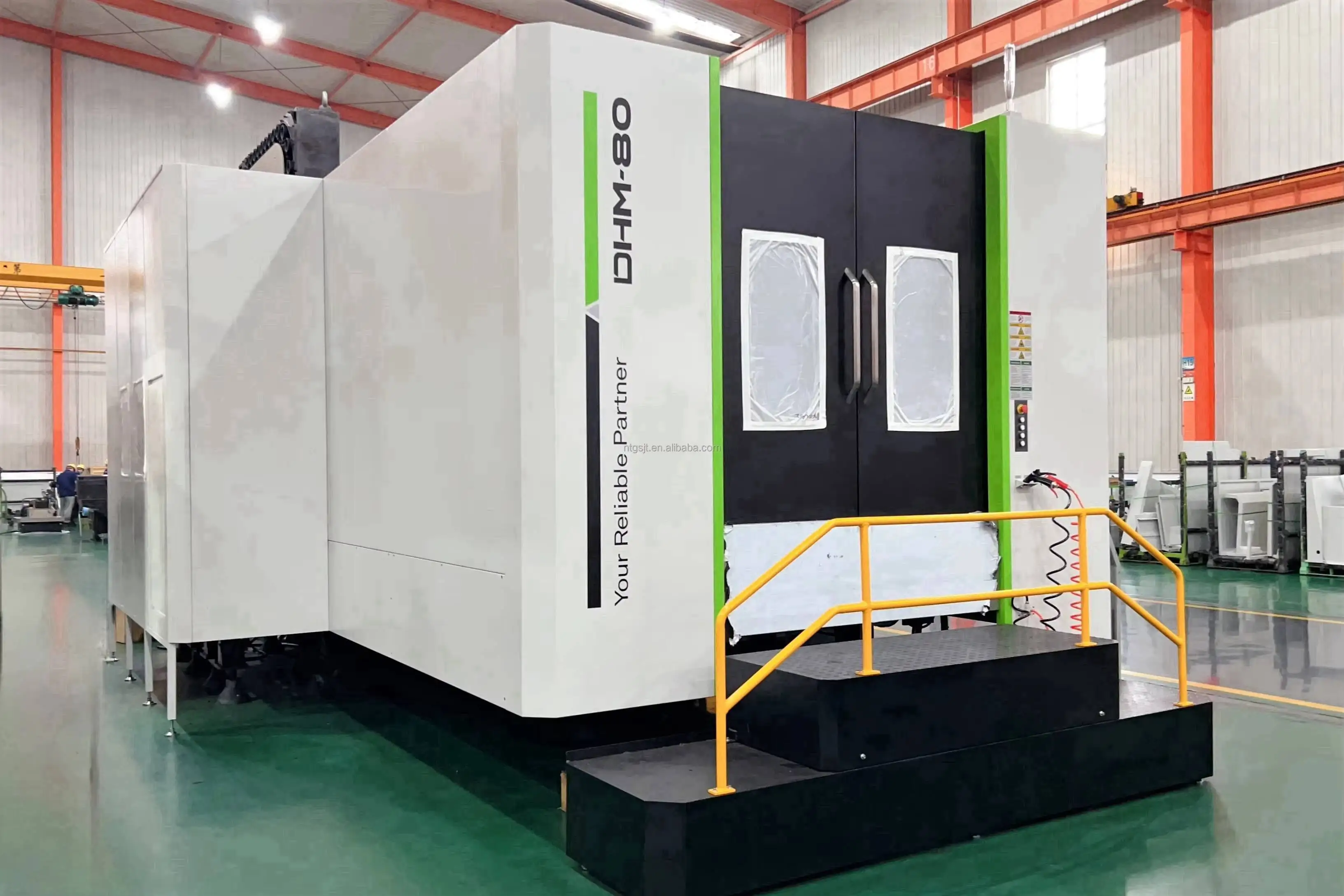 Dhm80d CNC Horizontal Milling Hining Center Strong Structure Manufacturing Hine With Fanuc Control System