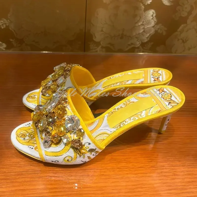 女性の高級ラインストーンハイヒールスリッパ混合色レトロプリントレディサンダル手作り黄色牛革パーティードレスシューズ