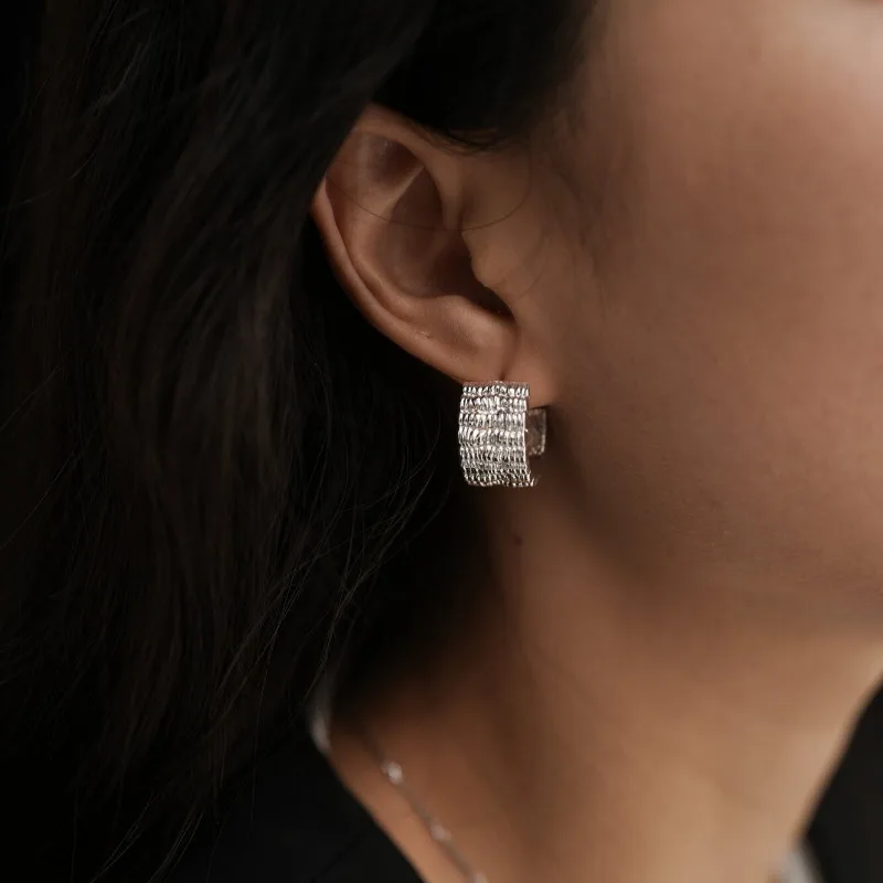 

Original Design Handmade Texture Ring Earrings High-end Sense Gold and Silver Two-color Autumn and Winter Versatile Stud Earring