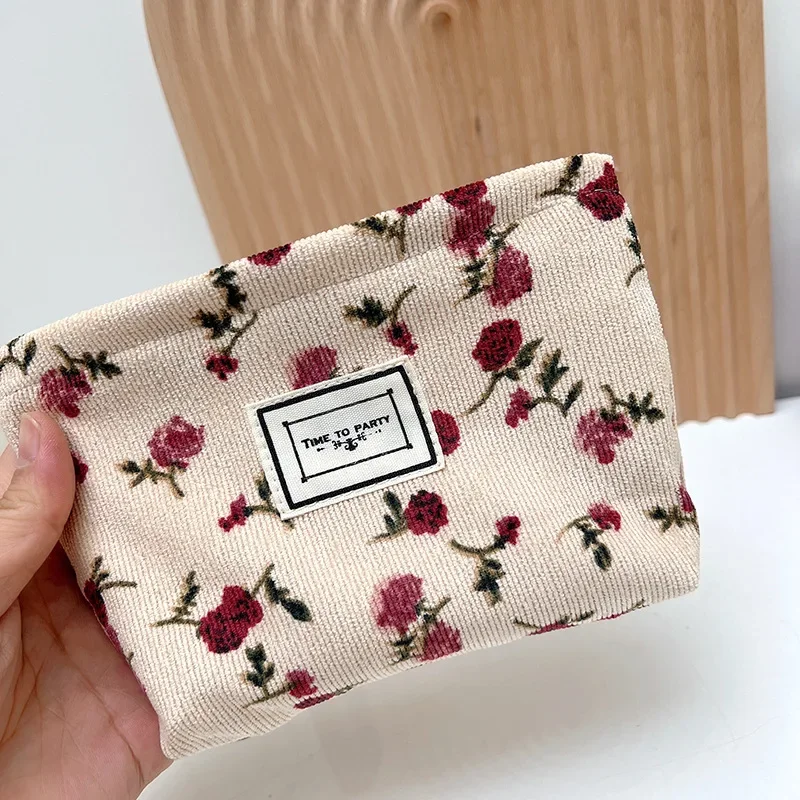 New Portable Clutch Cosmetic Storage Bag Vintage Floral Corduroy Makeup Bag Sanitary Napkin Pad Organizer Key Coin Purse Pouch