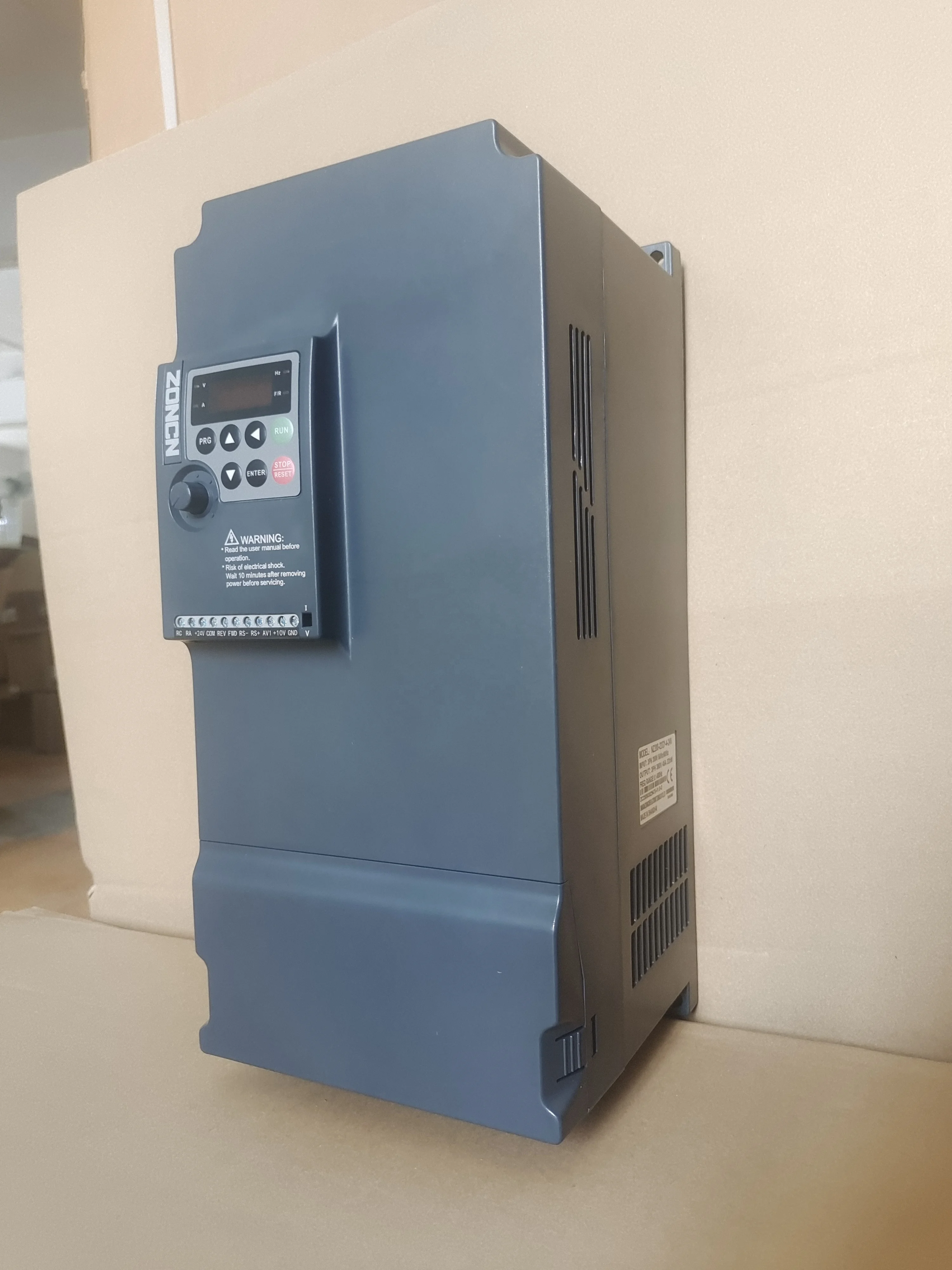 Brand New Condition Inverter Spare Parts NZ200T-22GY-4 for 22KW VSD PM Series Variable Frequency Screw Air Compressor