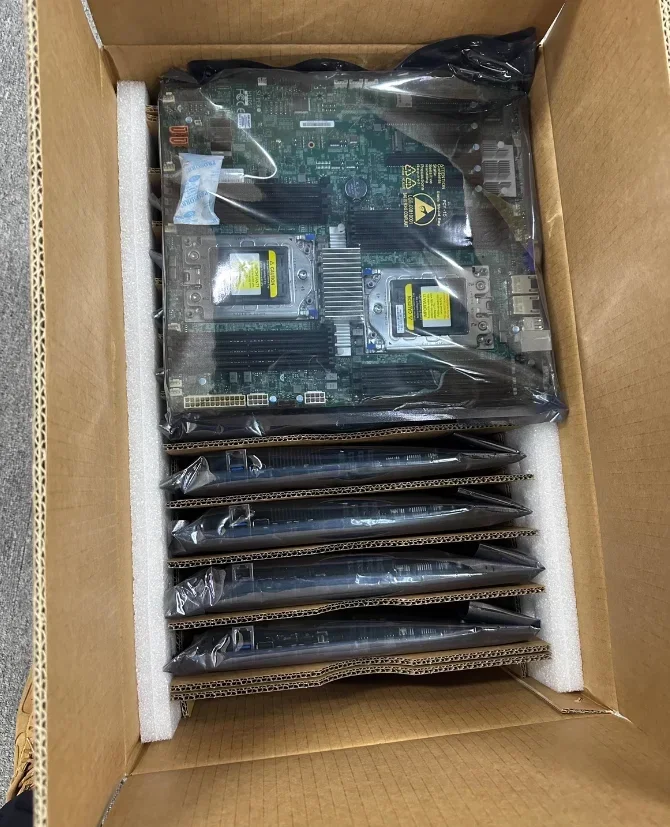 Placa-mãe Supermicro H11DSI/H11DSI-NT AMD Aleo SMH