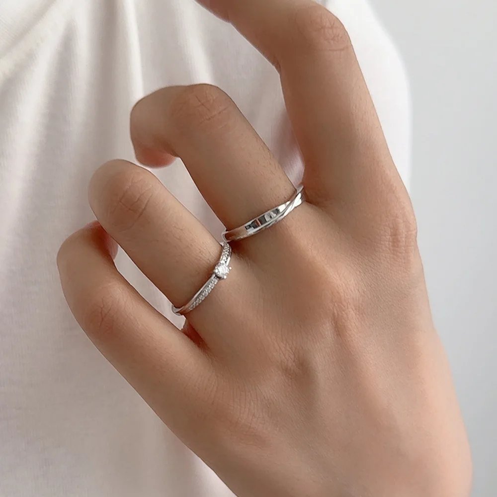 New S925 Silver Mobius Couple Ring Men's and Women's Niche Light Luxury Premium Valentine's Day Ring Gift Ring