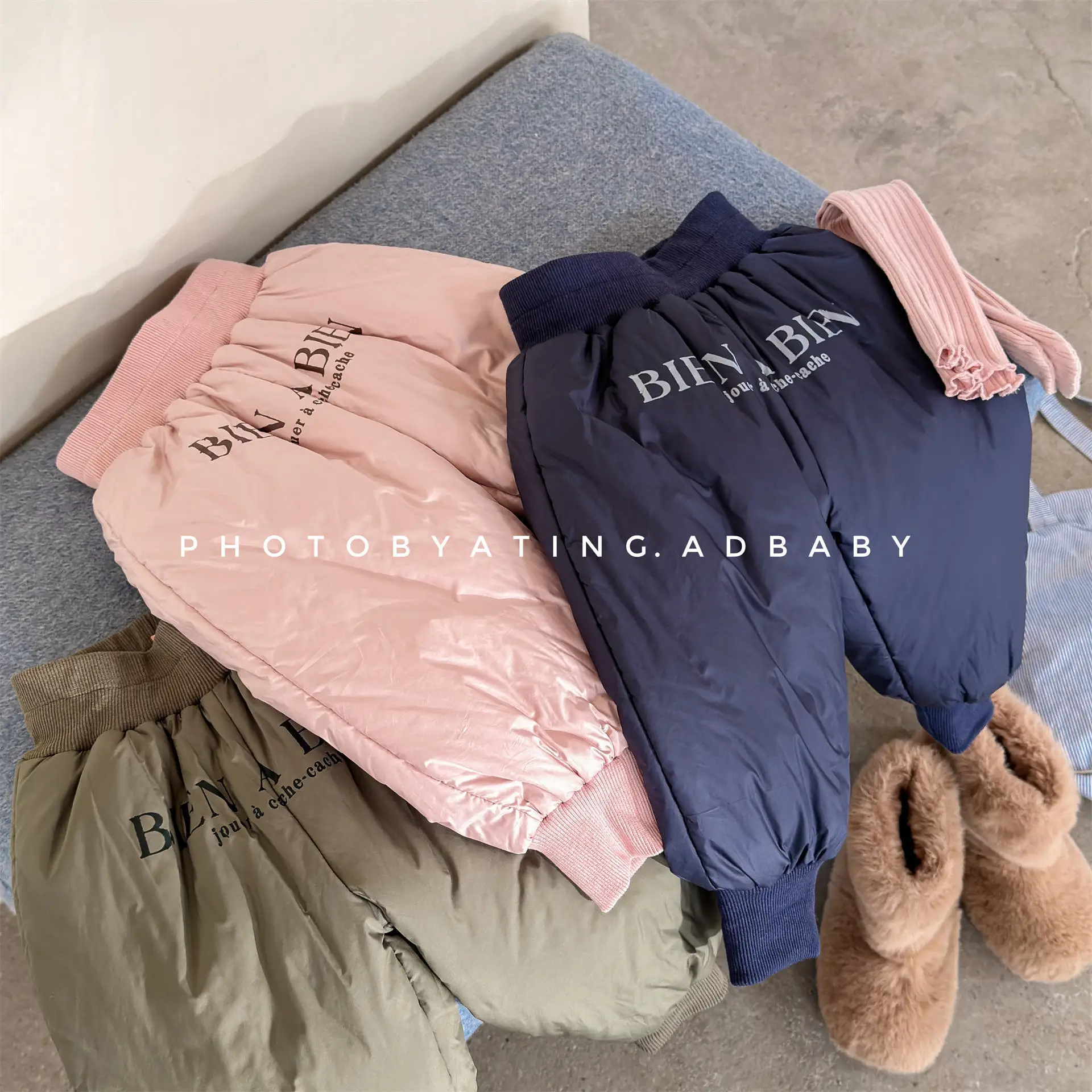 

2025 Winter New Children Warm Down Trousers Boys Girls Letter Print Harem Pants Kids Fleece Casual Pants Baby Warm Clothes