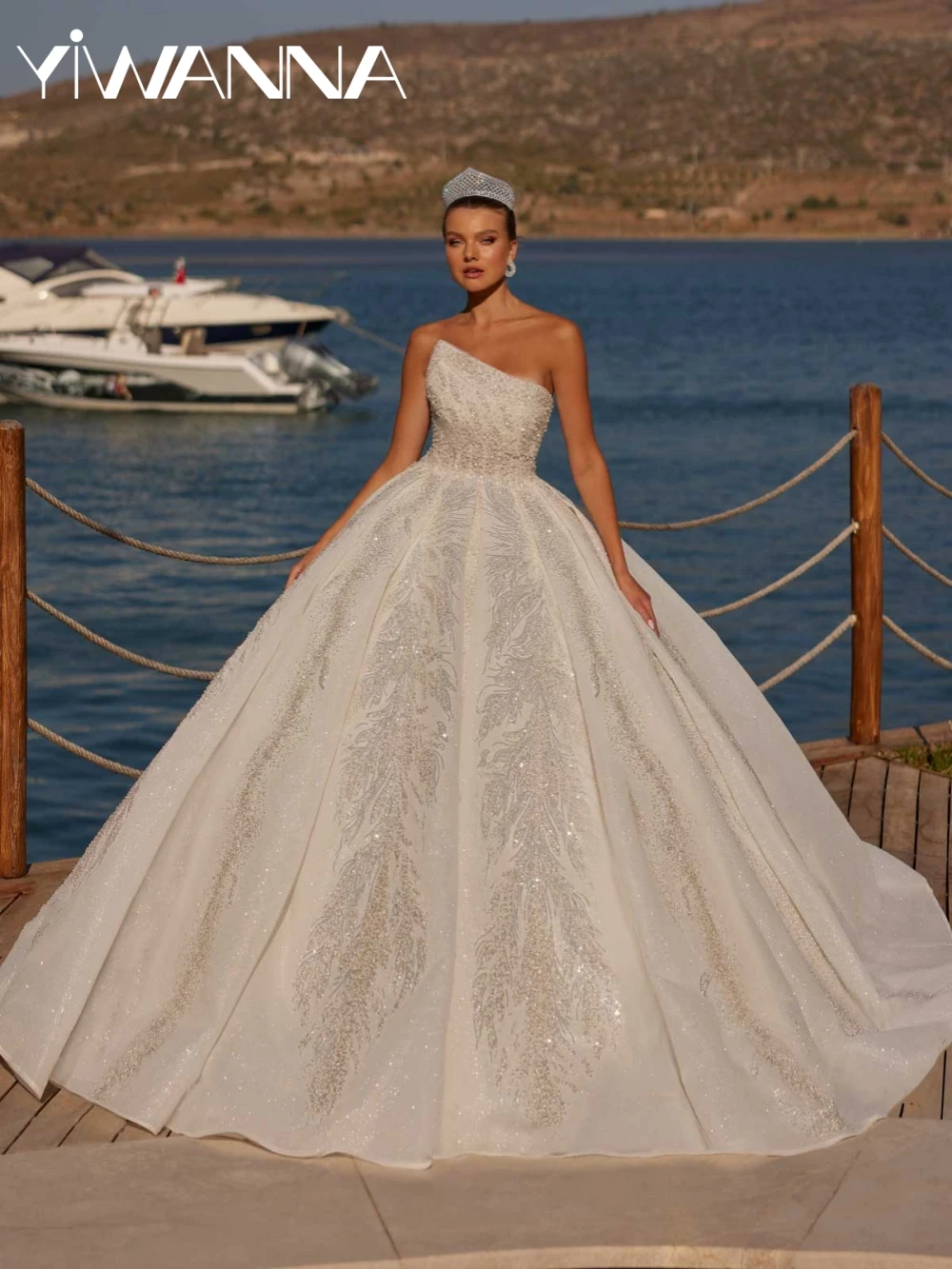 

Puffy Luxury Embroidery Beaded Wedding Dress Modest Strapless Lace-up Bridal Gown New Customized Charming Dresses For Bride