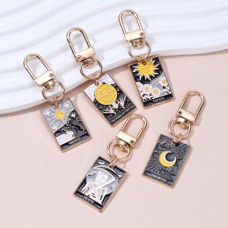 Classic Tarot Cards Series Sun Moon Enamel Keychain Mysterious Cat Key Ring for Women Men Friend Gift Halloween Handmade Jewelry