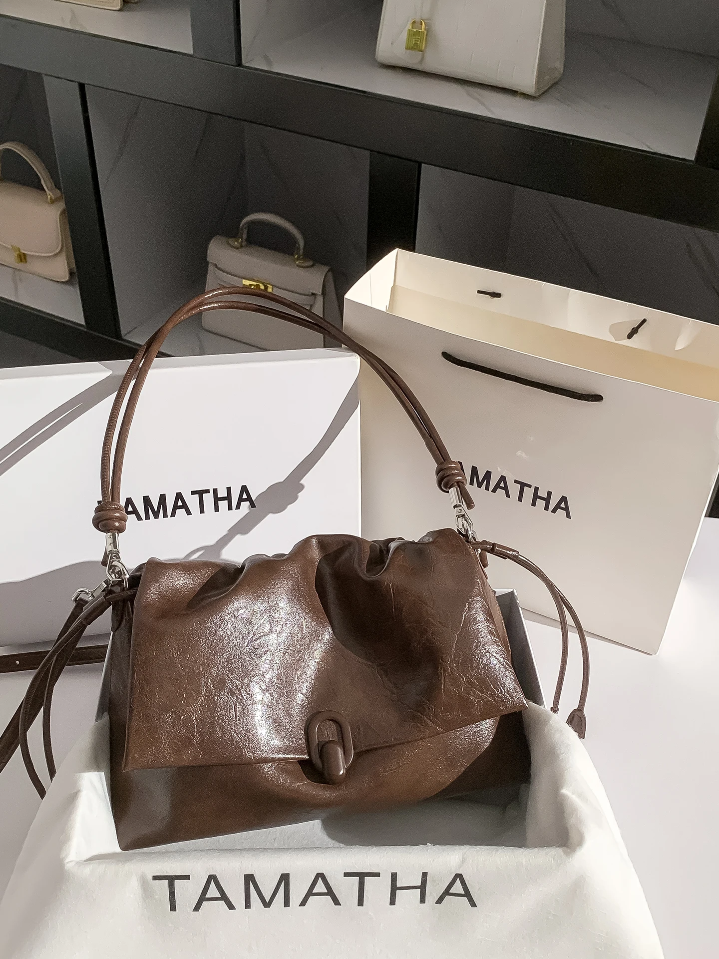 borsa-a-tracolla-da-donna-tamatha-di-grande-capacita-stile-casual-pieghevole-per-il-pendolarismo-stile-old-money