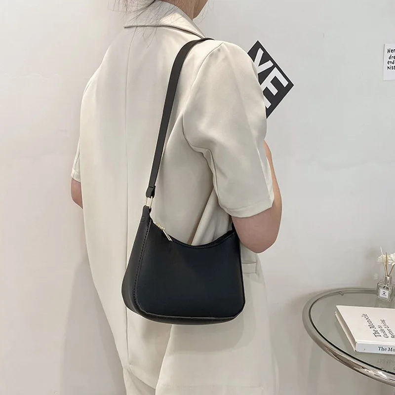 Small Woman Shoulder Bag PU Leather Fashion Women Bag Portable Solid Color Teenager Girls Messenger Bags All the Season image 3