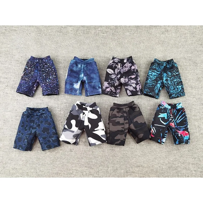 Zestaw ubrań dla figurek akcji 12 cali: modne szorty z kapturem i nadrukiem, spodnie, model w skali 1/6, dla mężczyzn, idealny na prezent.