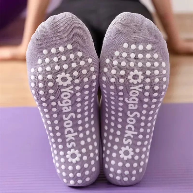 Calcetines de Yoga con parte inferior de toalla transpirable para mujer, medias antideslizantes de silicona para Pilates, calcetines de algodón para entrenamiento físico y danza de Ballet