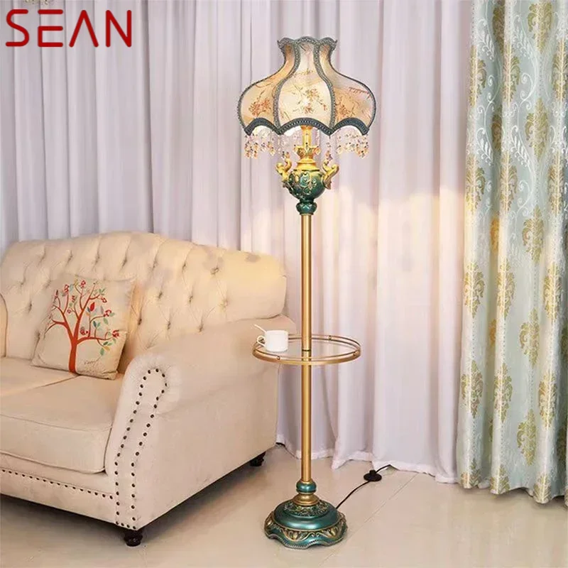 SEAN โคมไฟตั้งพื้นสไตล์ยุโรป ห้องนั่งเล่นหรูหรา ห้องนอน วิลล่าโรงแรม LED Retro ความคิดสร้างสรรค์ โคมไฟตั้งพื้น ถัดจากโซฟา