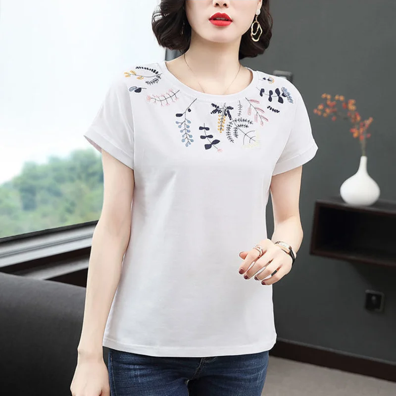 New Spring and Summer Women's Splicing O-Neck Short Sleeves Loose Pullovers Embroidery Vintage Fashion Casual All Match Tops